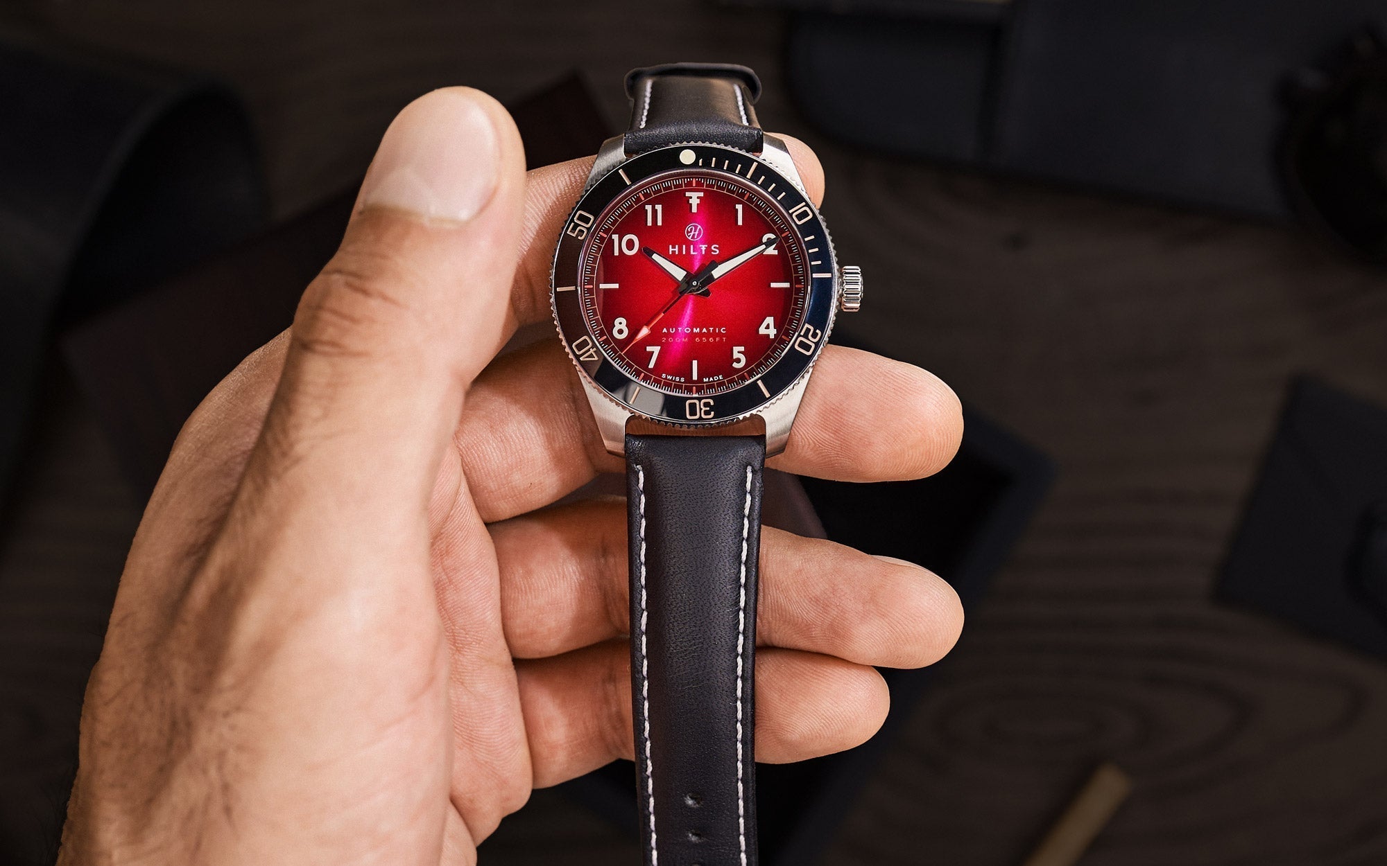 Hilts Hero Diver Umbra